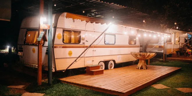 Getting Around Australia: A Guide to Domestic Flights and Campervan Rentals
